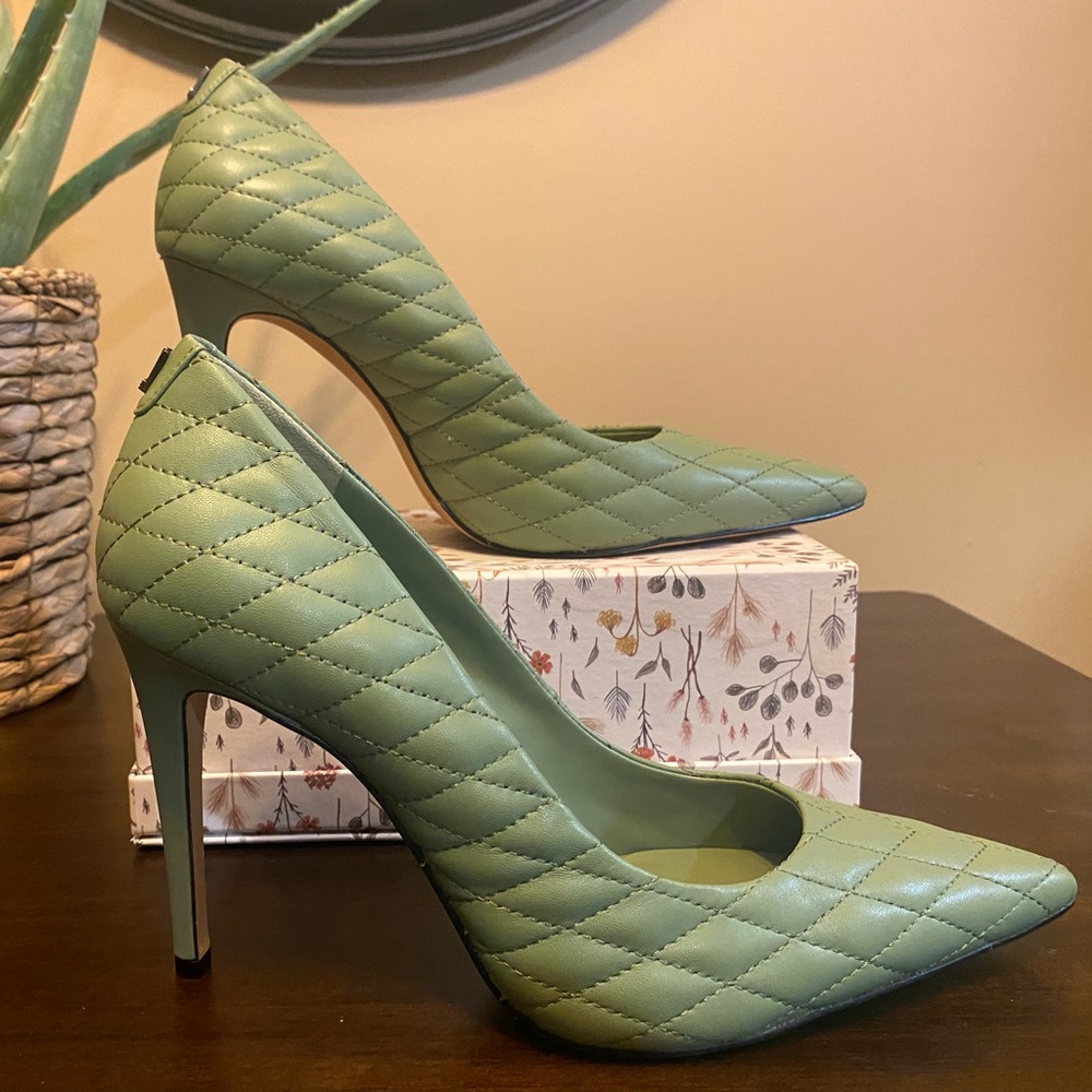 NWOT quilted heels